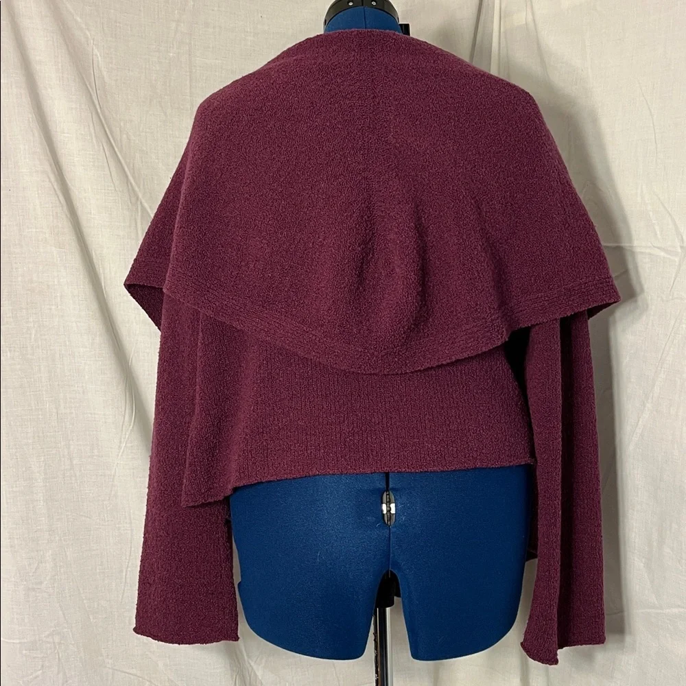 Gorgeous Eileen Fisher Open Cardigan
Size L - Picture 3 of 13